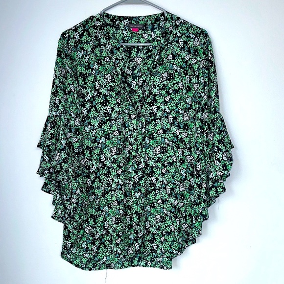 Vince Camuto Tops - Vince Camuto woman’s blouse three-quarter length sleeve size L